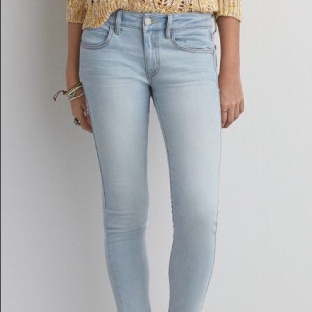 NEW American eagle light wash jeggings